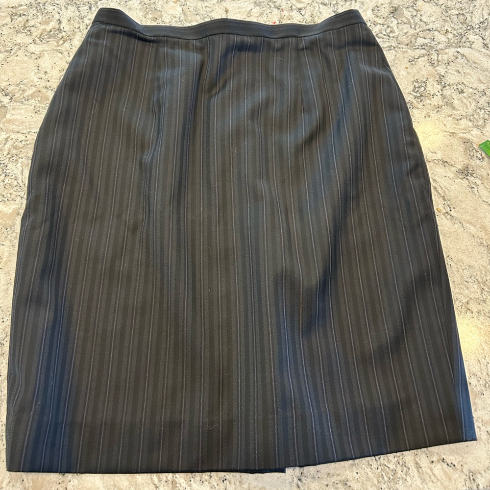 Ladies Skirt